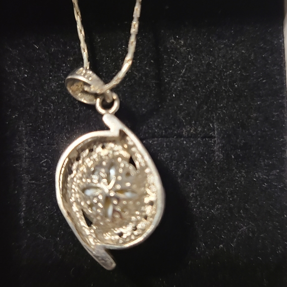 Cultured Pearl  Pendant with Chain in 925 Silver - Picture 8 of 11